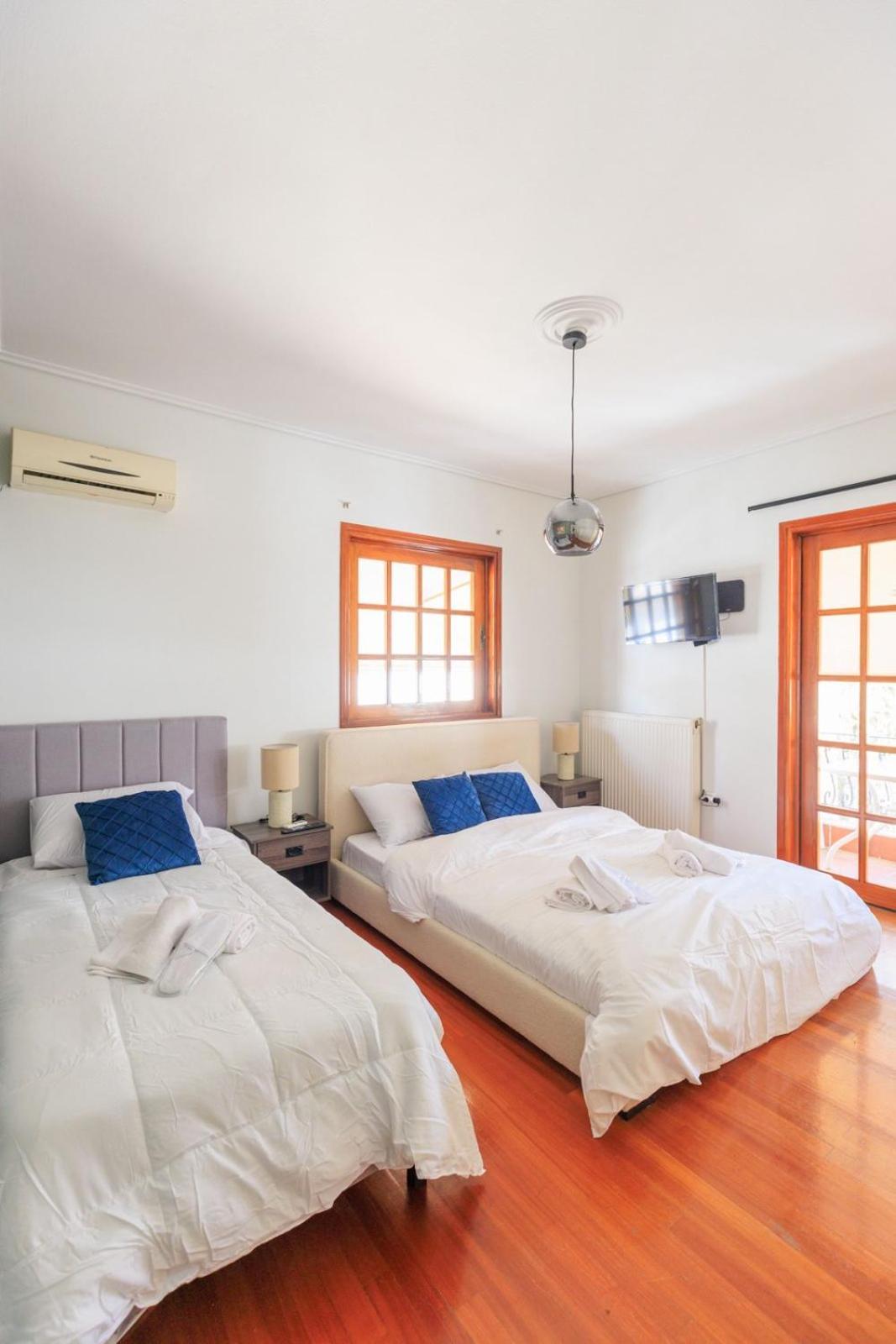 Aiolos Grand Super Lux Suite Kalamaki Alimos Near The Sea Афины Экстерьер фото