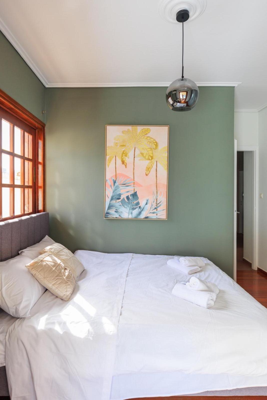 Aiolos Grand Super Lux Suite Kalamaki Alimos Near The Sea Афины Экстерьер фото